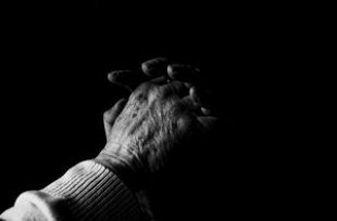 Hands_prayer_praying_267345_l