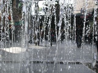 Falling_water_rain_279538_h